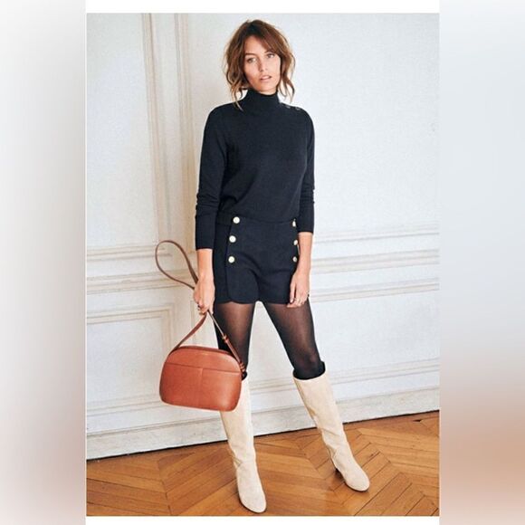 Styling ideas for Dressing up Shorts for winter. - Picture 3 of 16